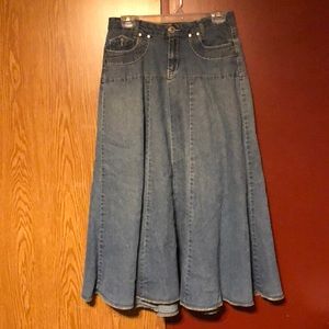 Cato brand long blue denim skirt size 8.